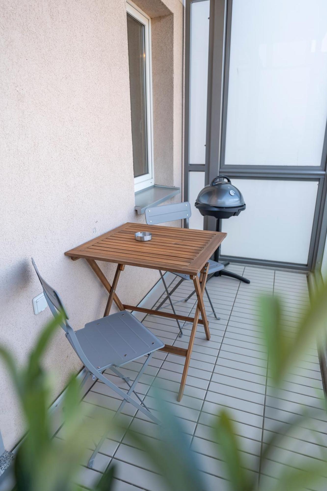 Rr - Central Apartment 80Qm - Balcony - Washer Magdeburg Ngoại thất bức ảnh